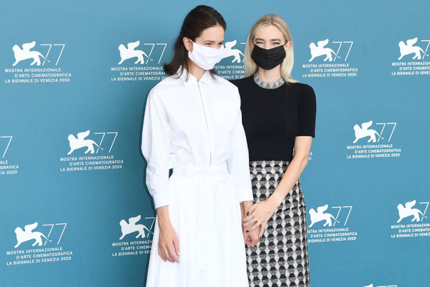 Gwiazdy na Festiwalu Filmowym w Wenecji 2020: stylizacje