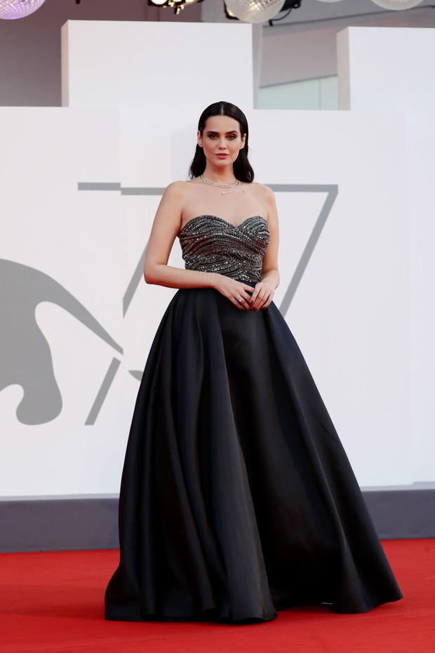 Gwiazdy na Festiwalu Filmowym w Wenecji 2020: stylizacje