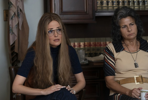 Rose Byrne jako Gloria Steinem w Mrs. America