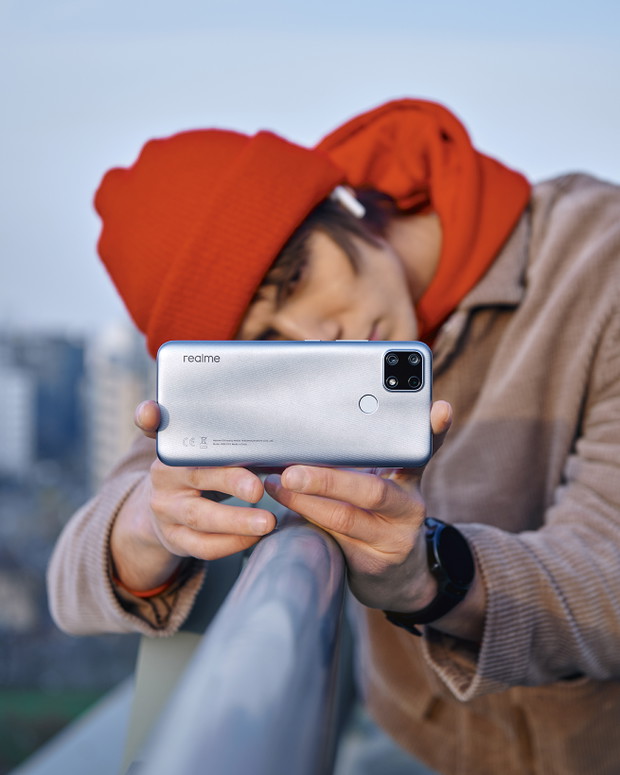 Niezawodny smartfon na każdą kieszeń. Gotowy zawsze, kiedy go potrzebujesz