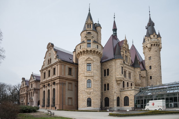 Pałac w Mosznej
