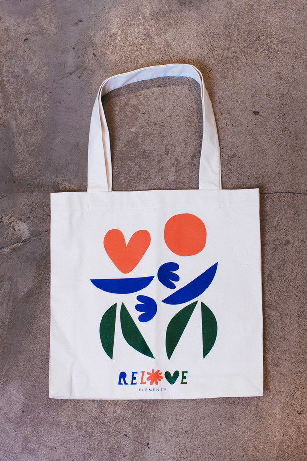 Relove: nowy projekt marki Elementy