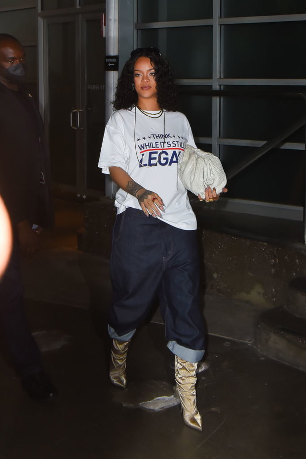 Rihanna – jak jej styl zmieniał się przez lata? Jakie marki uwielbia?