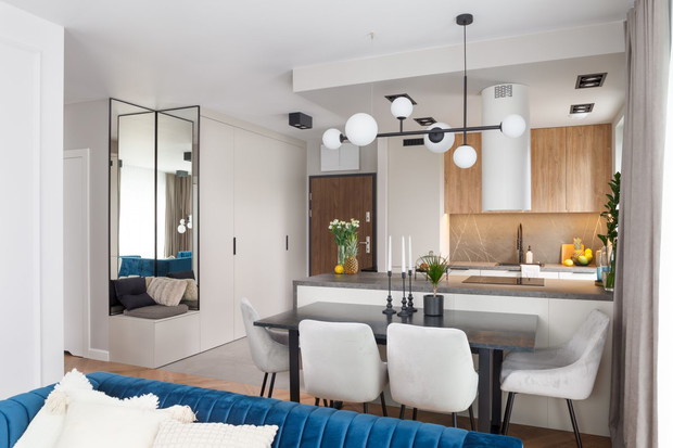 Mieszkanie dla rodziny 2+1, projekt: Decoroom
