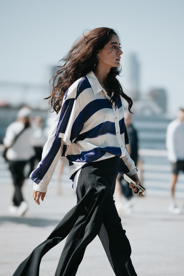 Najbardziej inspirujące stylizacje NYFW wiosna-lato 2023 street fashion