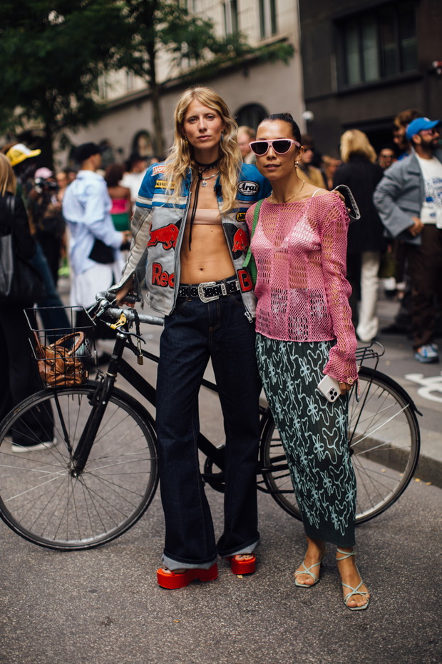 Stylizacje na Copenhagen Fashion Week wiosna-lato 2023