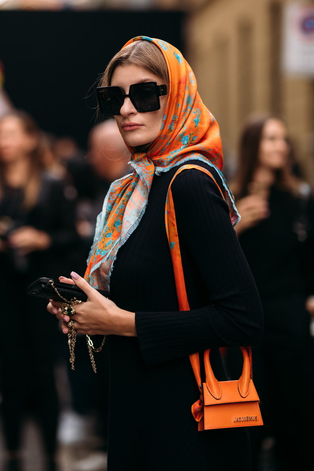 Najlepsze dodatki z Milan Fashion Week wiosna-lato 2023 street style