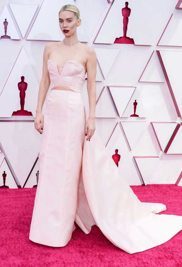 Oscars 2021: Vanessa Kirby w sukni Gucci