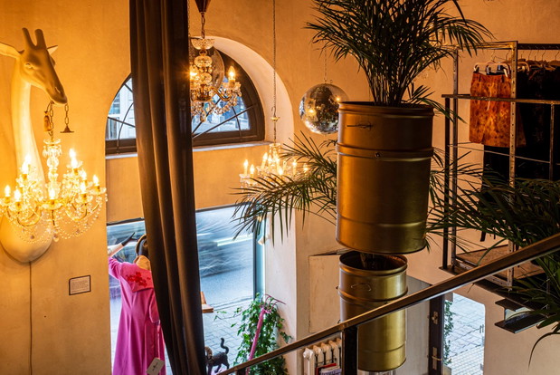 Sezon na Vintage. Jak upolować najlepsze okazje z drugiej ręki i nadać im charakteru dzięki customizacji - majowa akcja VINTAGE SHOPPING DAYS
