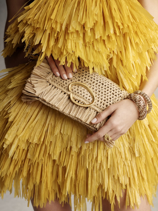 Kolekcja Oscar de la Renta Pre-Fall 2023 zachwyca. To najpiękniejsze sukienki, jakie zobaczycie dziś w internecie