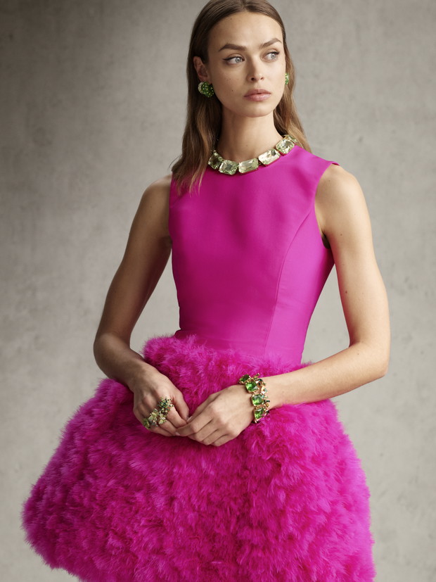 Kolekcja Oscar de la Renta Pre-Fall 2023 zachwyca. To najpiękniejsze sukienki, jakie zobaczycie dziś w internecie