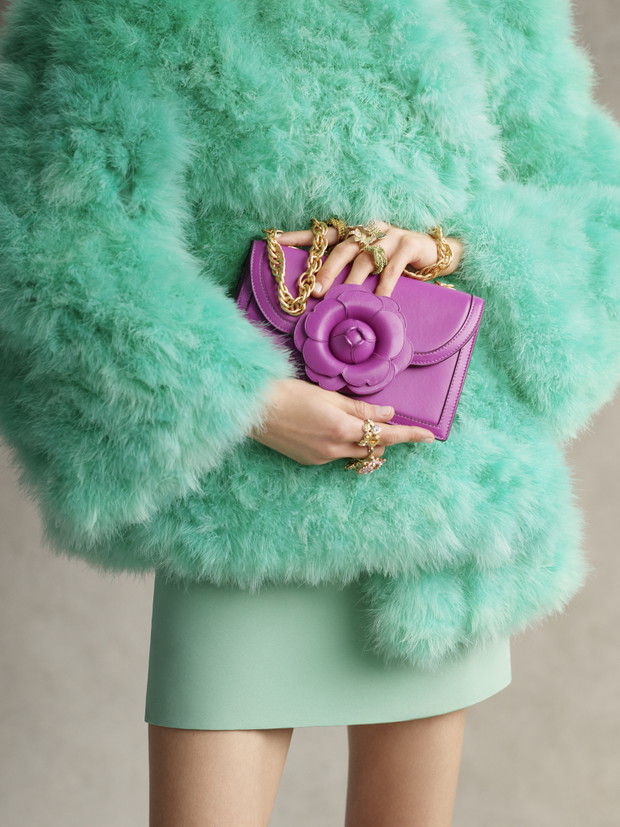 Kolekcja Oscar de la Renta Pre-Fall 2023 zachwyca. To najpiękniejsze sukienki, jakie zobaczycie dziś w internecie
