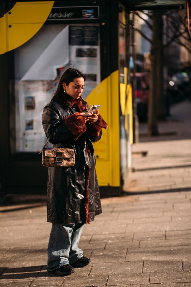 Street fashion po francusku. To najlepsze stylizacje paryżanek (oraz redaktorek mody i blogerek) z tygodnia mody w Paryżu jesień-zima 2023/2024