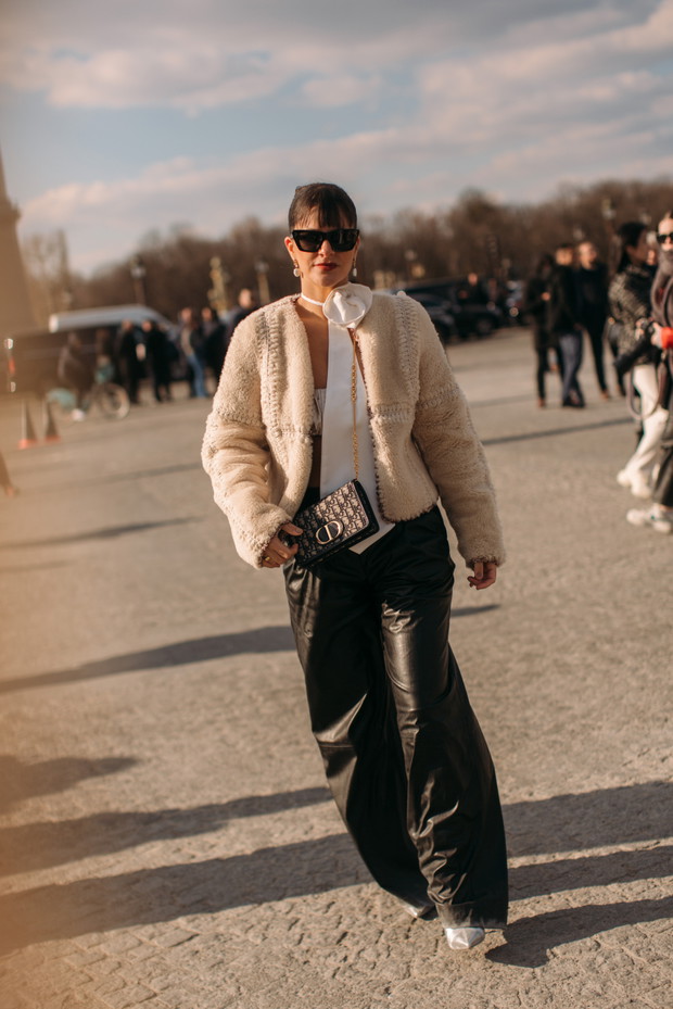 Street fashion po francusku. To najlepsze stylizacje paryżanek (oraz redaktorek mody i blogerek) z tygodnia mody w Paryżu jesień-zima 2023/2024