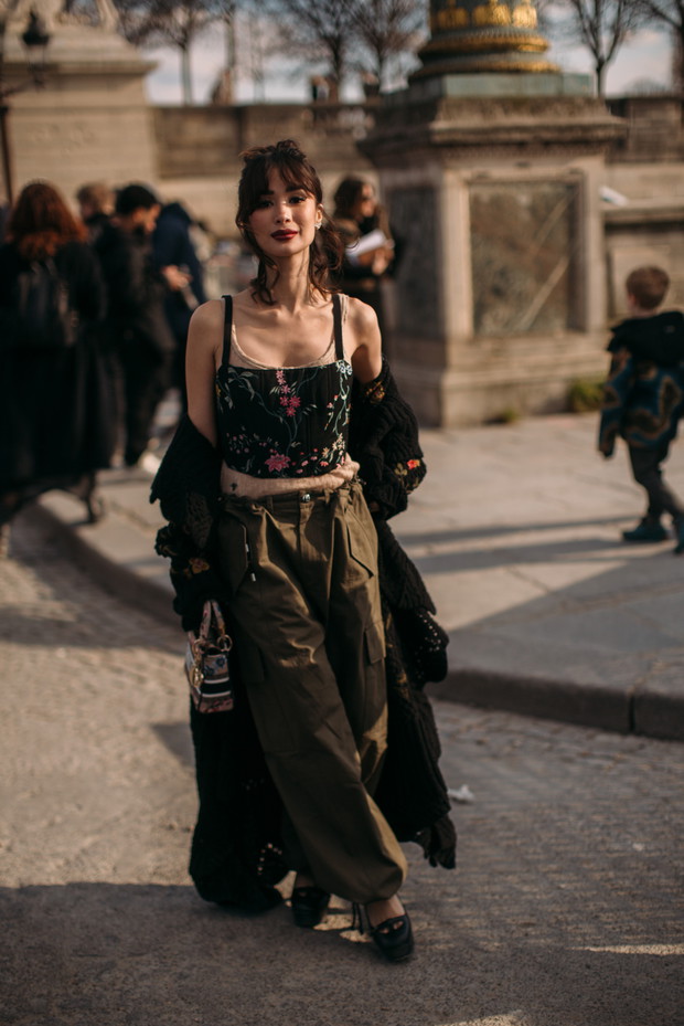 Street fashion po francusku. To najlepsze stylizacje paryżanek (oraz redaktorek mody i blogerek) z tygodnia mody w Paryżu jesień-zima 2023/2024