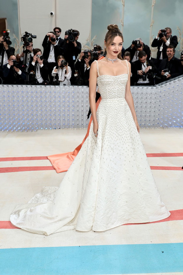 Met Gala 2023: Miranda Kerr w sukni Dior haute couture