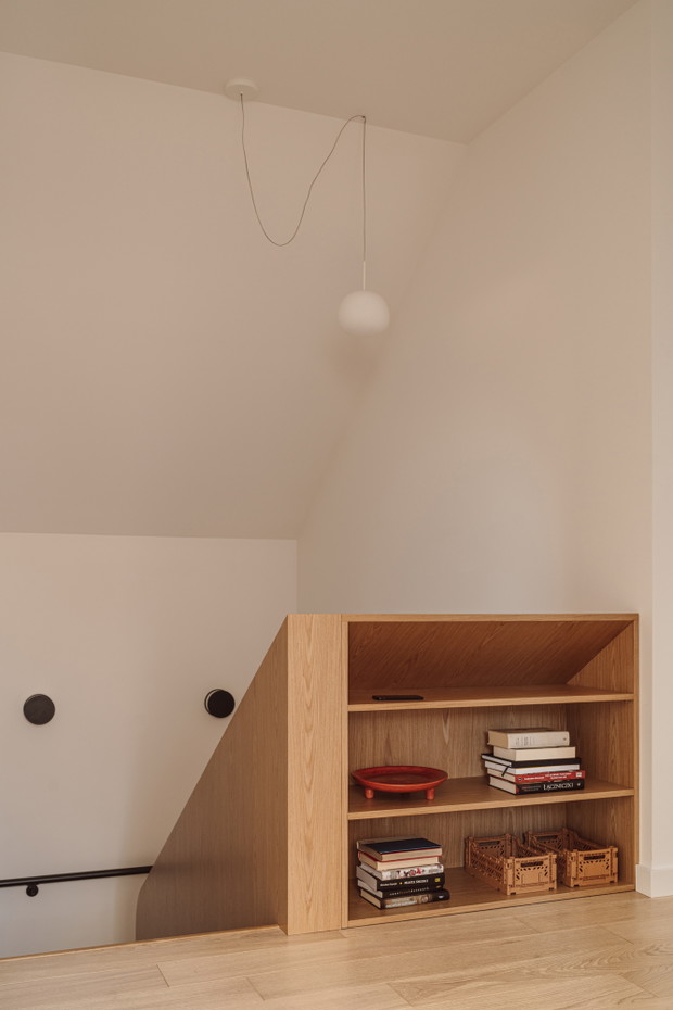 Jesienna paleta barw w domu pod Warszawą, projekt: pracownia 3XEL Architekci