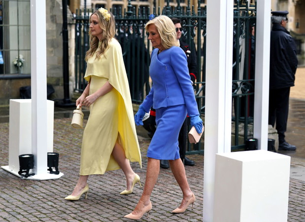 Koronacja Karola III: Jill Biden i Finnegan Biden