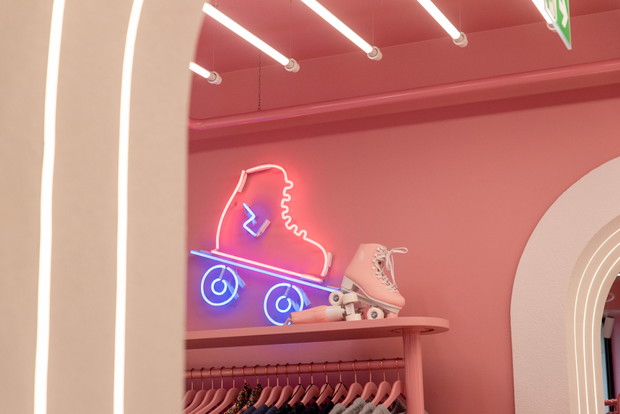 Różowy butik w Poznaniu, projekt: mode:lina™