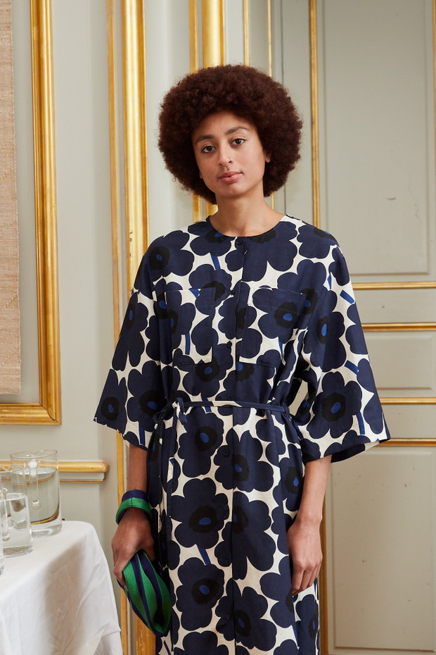 Backstage pokazu Marimekko wiosna-lato 2024