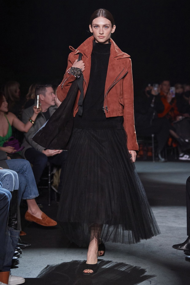 Brandon Maxwell jesień-zima 2022/2023. Krótko i na temat