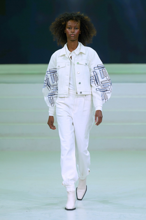 Tomorrow Denim jesień-zima 2022/2023. Podróże w czasie