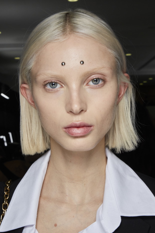 Givenchy jesień-zima 2022/2023 backstage