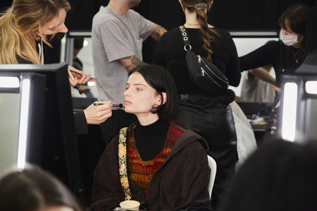 Givenchy jesień-zima 2022/2023 backstage