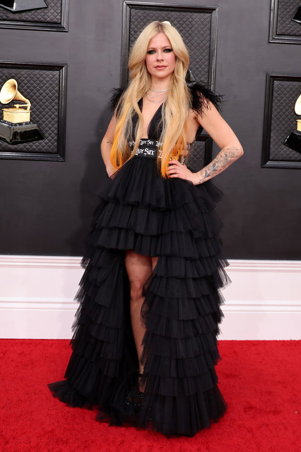 Grammy 2022: kreacje gwiazd