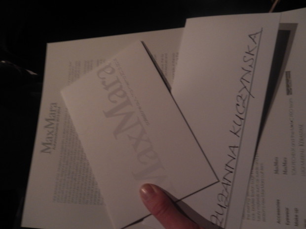 Fashion Week Milano: zaproszenie na pokaz Max Mara fot. by Nikon COOLPIX S800c