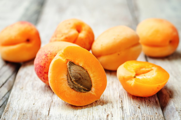 20 przekąsek bez kalorii. Poznaj produkty 0 kcal