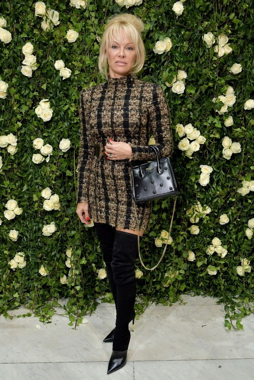 Pamela Anderson na pokazie Balmain wiosna-lato 2018