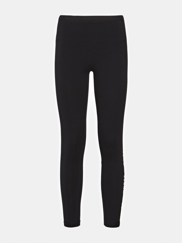 GUESS Activewear SS21: athleisure w pełnym słońcu