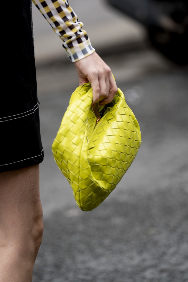 Najlepsze stylizacje z paryskiego tygodnia mody: street fashion