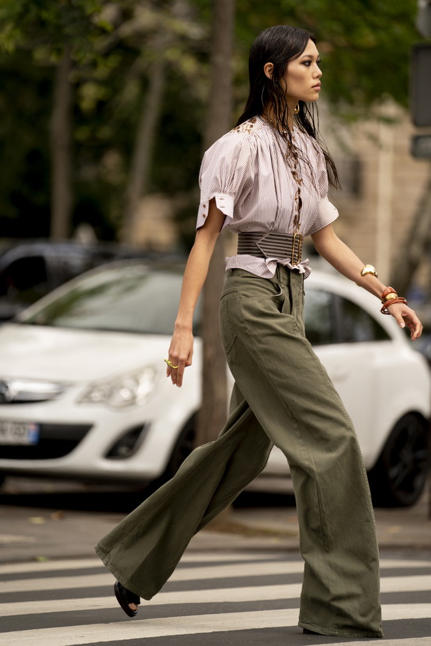 Najlepsze stylizacje z paryskiego tygodnia mody: street fashion