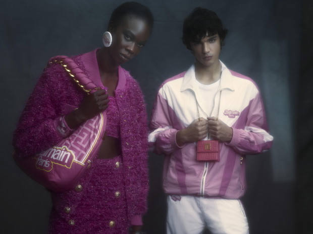 Olivier Rousteing zaprojektował uniseksową kolekcję, w którą ubrał... Barbie! Kultowe lalki w projektach historycznego domu mody Balmain występują jedynie w wersji NFT