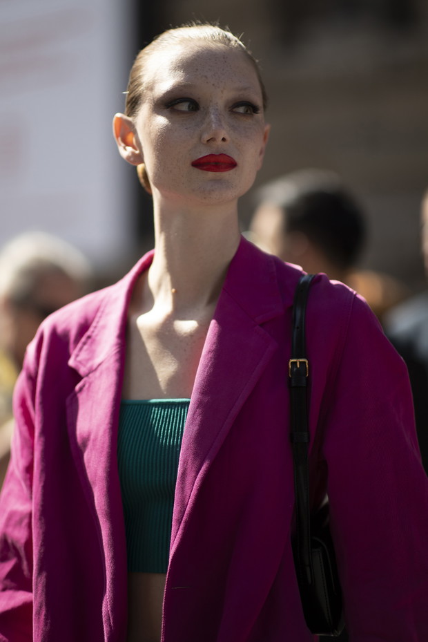 Przegląd stylizacji z paryskiego tygodnia mody haute couture street style