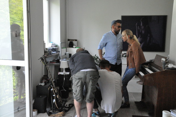 Backstage z sesji ze zwycięską kolekcją programu Project Runway
