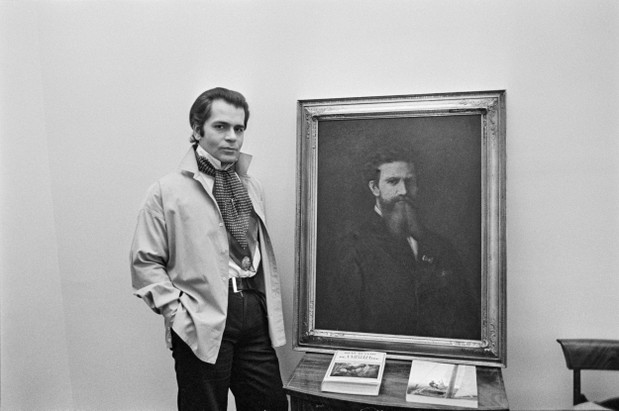 Karl Lagerfeld, 1976 rok