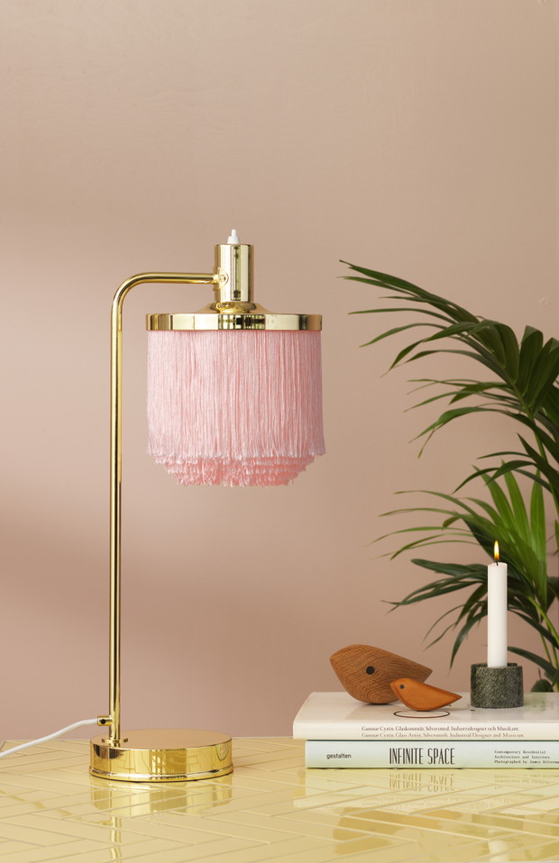 Kultowa lampa z frędzlami wraca!