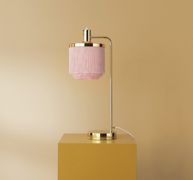 Kultowa lampa z frędzlami wraca!