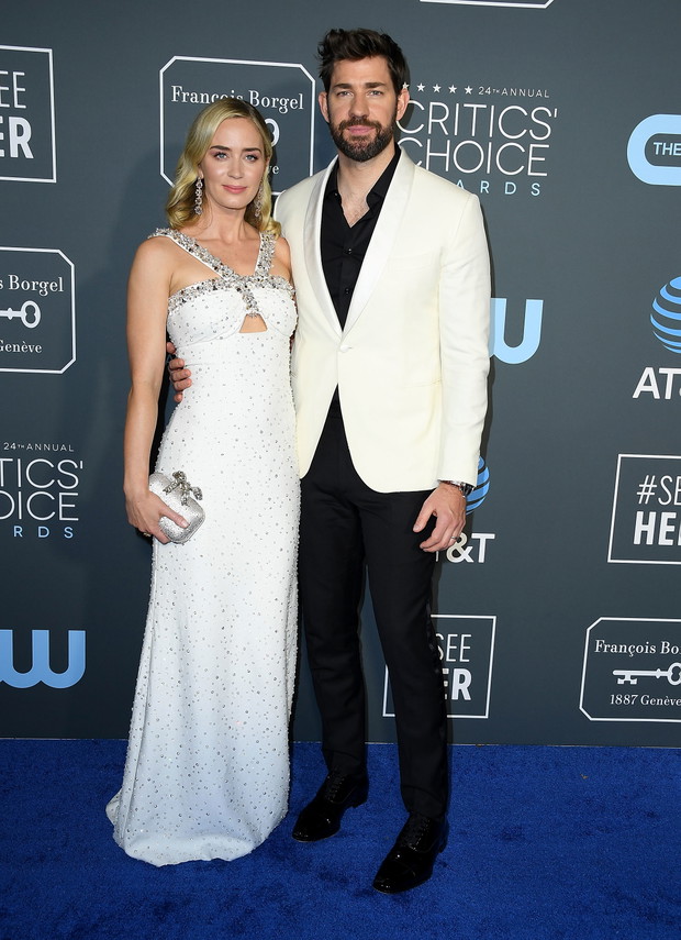Critics' Choice Awards 2019: Emily Blunt (w sukni Prada) i John Krasinski