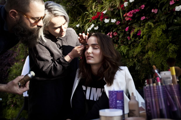 Simple wiosna-lato 2014 - backstage sesji zdjęciowej