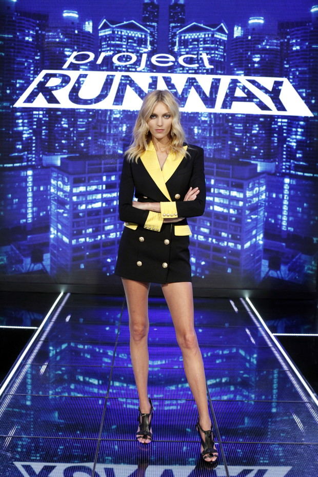 Anja Rubik na planie Project Runway 2: stylizacje modelki