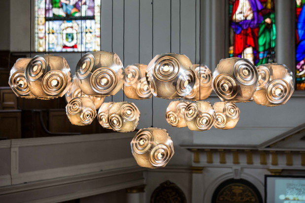 Tom Dixon w kościele