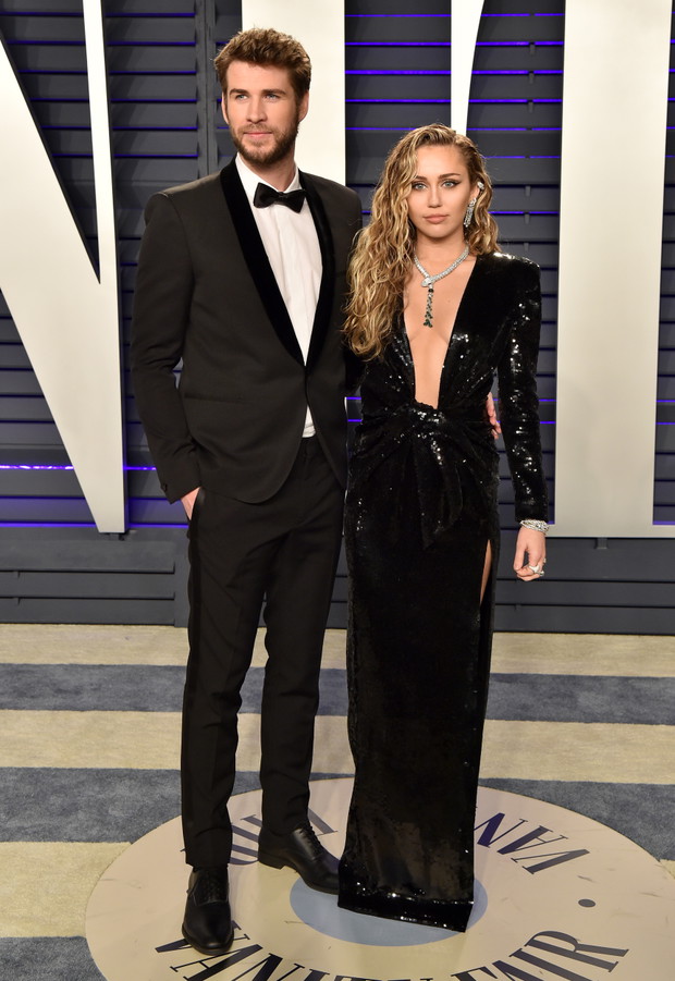 Miley Cyrus i Liam Hemsworth na Vanity Fair Oscar Party 2019.