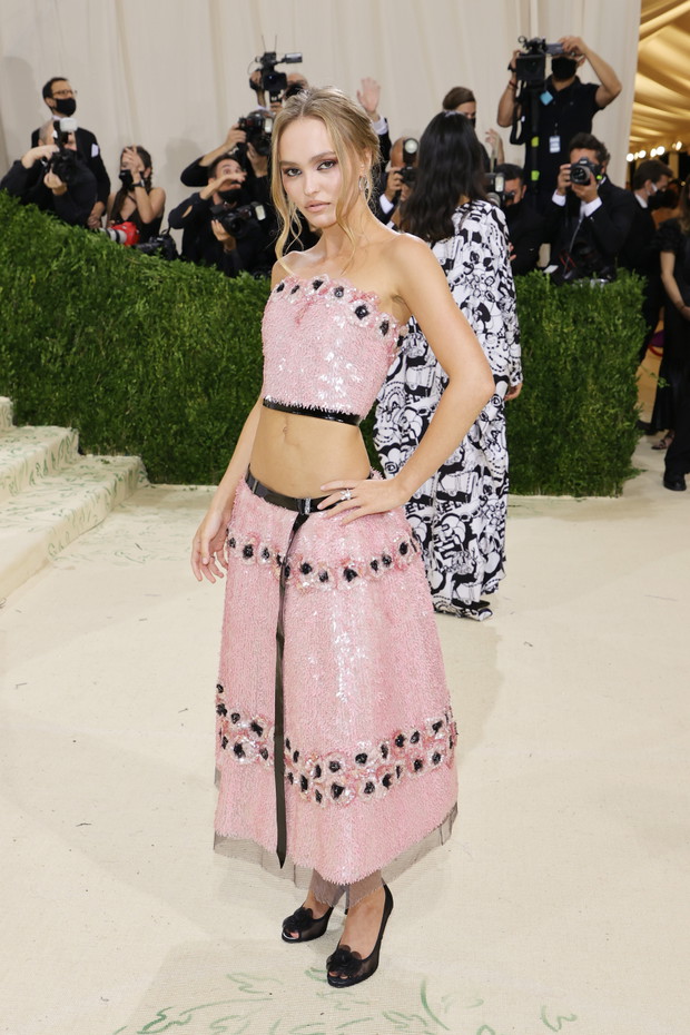 Stylizacje Met Gala 2021: suknie gwiazd