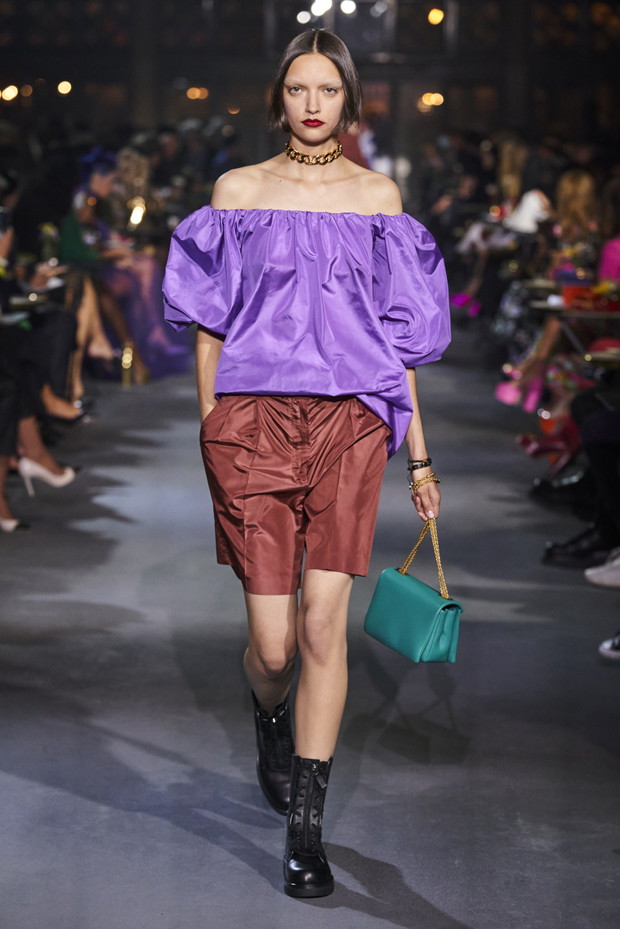 Trendy wiosna-lato 2022: dopamine dressing
