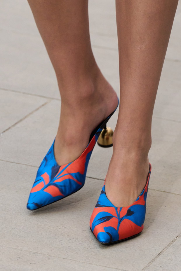 Buty marki Vanda Novak na paryskim pokazie AZ Factory