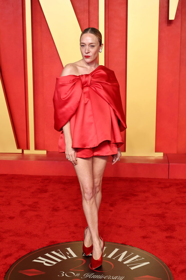 Chloe Sevigny w kreacji Simone Rocha